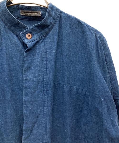 ISSEY MIYAKE MEN（イッセイミヤケメン）ISSEY MIYAKE MEN (イッセイミヤケメン) 80'S 藍染めリネン混バンドカラーシャツ ブルー サイズ:Mの古着・服飾アイテム