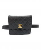 CHANELシャネル）の古着「マトラッセウエストポーチ」｜ブラック