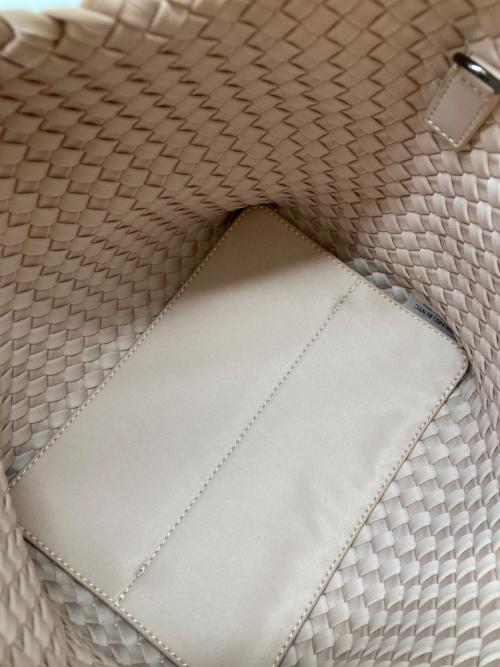 NAGHEDI（ナゲディ）NAGHEDI (ナゲディ) ST. BARTHS SMALL TOTE ピンク サイズ:-の古着・服飾アイテム