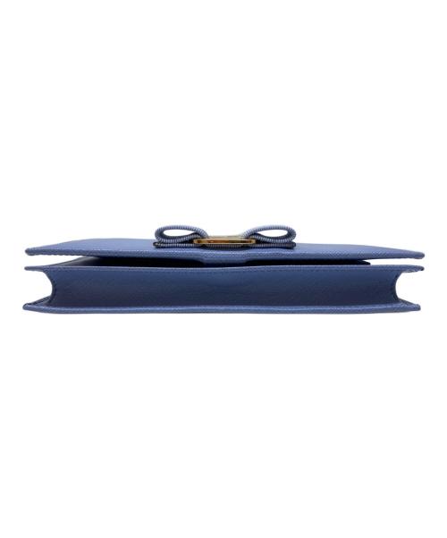 Salvatore Ferragamo（サルヴァトーレ フェラガモ）Salvatore Ferragamo (サルヴァトーレ フェラガモ) ヴァラチェーンショルダーウォレット ブルー サイズ:-の古着・服飾アイテム