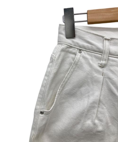 YENN（イエン）YENN (イエン) HIGH RISE TUCK WIDE PANTS ホワイト サイズ:38の古着・服飾アイテム
