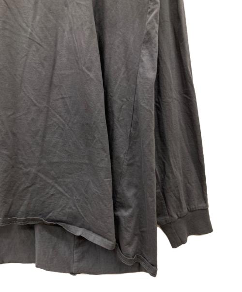 YENN（イエン）YENN (イエン) CURVE FORM LONG TEE グレー サイズ:SIZE Freeの古着・服飾アイテム