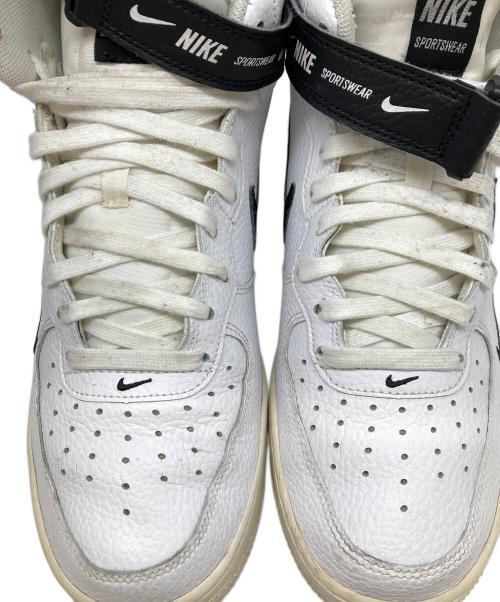NIKE（ナイキ）NIKE (ナイキ) AIR FORCE 1 MID UTILITY WHITE BLACK ホワイト×ブラック サイズ:26.5の古着・服飾アイテム