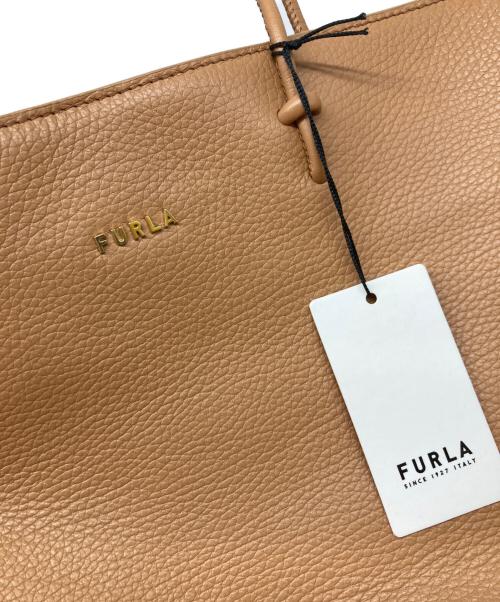 FURLA（フルラ）FURLA (フルラ) ESSENTIAL M TOTE ブラウン サイズ:-の古着・服飾アイテム