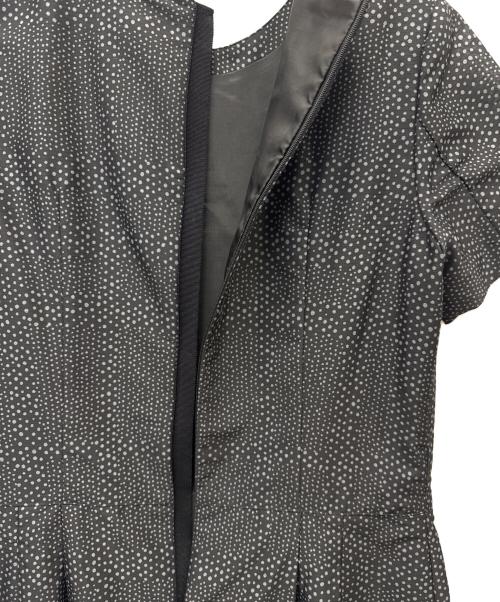 BURBERRY LONDON（バーバリーロンドン）BURBERRY LONDON (バーバリーロンドン) 半袖ワンピース ブラック サイズ:38の古着・服飾アイテム