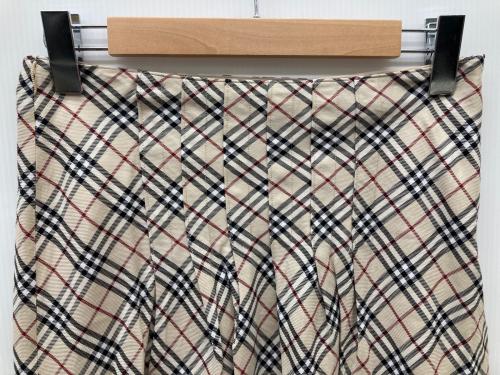 BURBERRY BLUE LABEL（バーバリー ブルー レーベル）BURBERRY BLUE LABEL (バーバリー ブルー レーベル) ノバチェックタックミニスカート ベージュ サイズ:36の古着・服飾アイテム