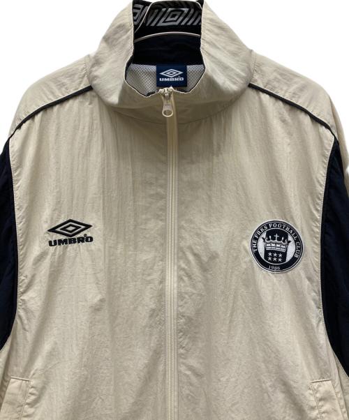 UMBRO（アンブロ）UMBRO (アンブロ) FREAK'S STORE (フリークスストア) 別注 New Nylon Jacket ベージュ×ブラック サイズ:Mの古着・服飾アイテム
