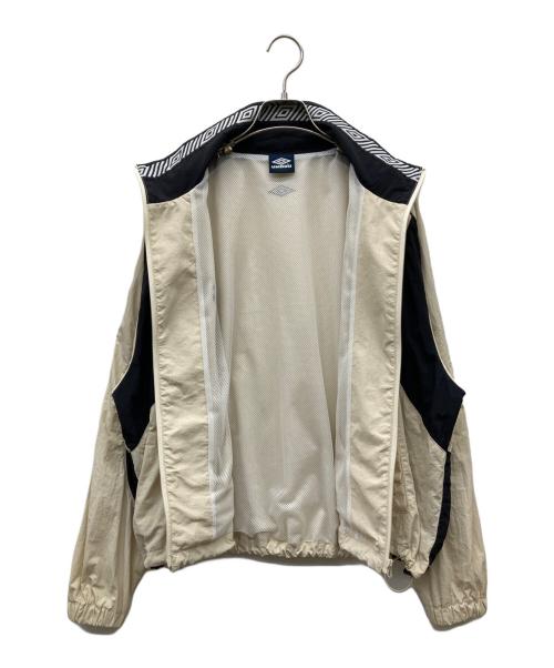 UMBRO（アンブロ）UMBRO (アンブロ) FREAK'S STORE (フリークスストア) 別注 New Nylon Jacket ベージュ×ブラック サイズ:Mの古着・服飾アイテム