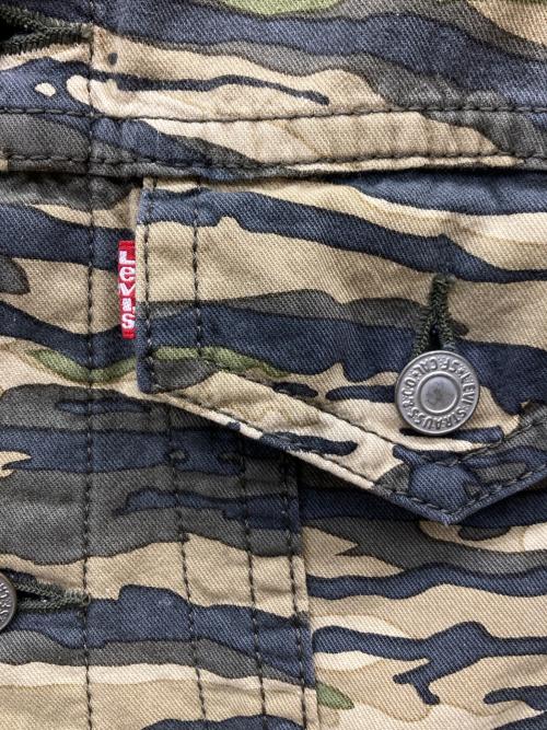 LEVI'S（リーバイス）LEVI'S (リーバイス) COMME des GARCONS JUNYA WATANABE MAN (コムデギャルソンジュンヤワタナベマン) タイガーカモ 3rd ジャケット オリーブ×ベージュ サイズ:Mの古着・服飾アイテム