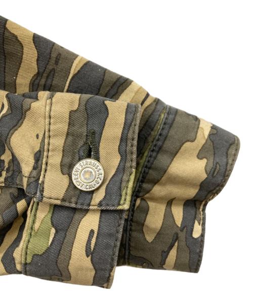 LEVI'S（リーバイス）LEVI'S (リーバイス) COMME des GARCONS JUNYA WATANABE MAN (コムデギャルソンジュンヤワタナベマン) タイガーカモ 3rd ジャケット オリーブ×ベージュ サイズ:Mの古着・服飾アイテム