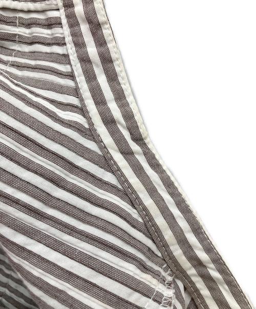 mizuiro-ind（ミズイロインド）mizuiro-ind (ミズイロインド) ギャザーストライプシャツ ホワイト×グレー サイズ:FREEの古着・服飾アイテム