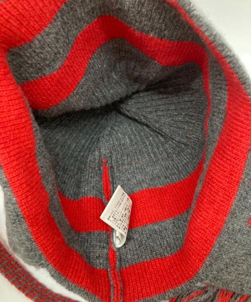 Vivienne Westwood（ヴィヴィアンウエストウッド）Vivienne Westwood (ヴィヴィアンウエストウッド) オーブニットキャップ レッド×グレーの古着・服飾アイテム