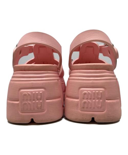 MIU MIU（ミュウミュウ）MIU MIU (ミュウミュウ) EVA プラットフォームサンダル ピンク サイズ:37の古着・服飾アイテム