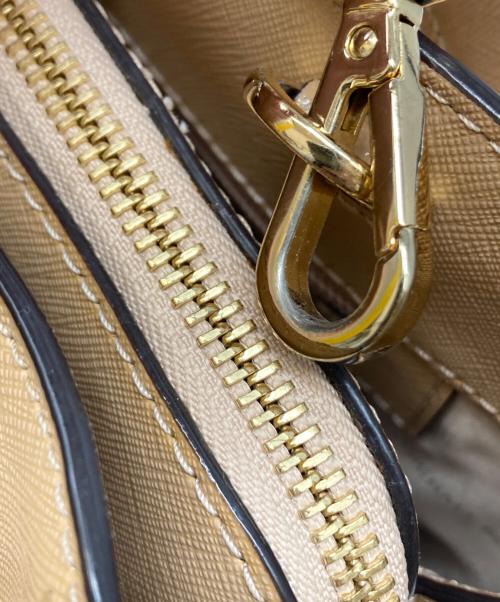 MICHAEL KORS（マイケルコース）MICHAEL KORS (マイケルコース) Savannah Small patenet Saffiano 2WAY ベージュの古着・服飾アイテム