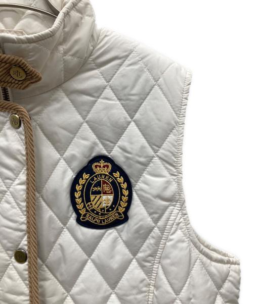 LAUREN RALPH LAUREN（ローレン ラルフ ローレン）LAUREN RALPH LAUREN (ローレン ラルフ ローレン) ワッペン付きキルティングベスト ホワイト サイズ:Lの古着・服飾アイテム