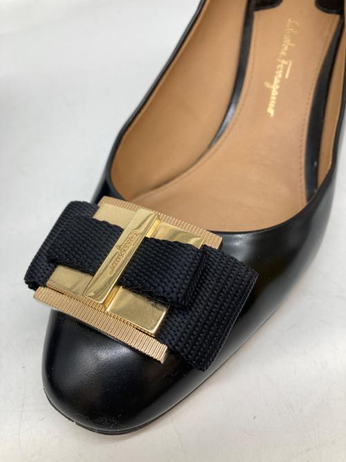 Salvatore Ferragamo（サルヴァトーレ フェラガモ）Salvatore Ferragamo (サルヴァトーレ フェラガモ) リボンディテールパンプス ブラック サイズ:7 1/2の古着・服飾アイテム
