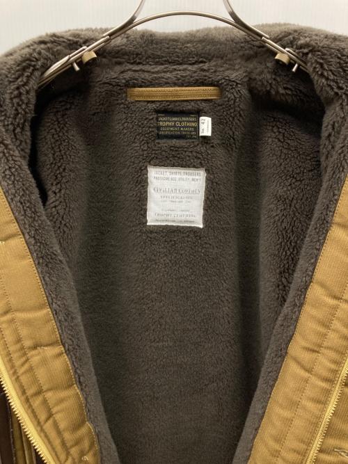 Trophy Clothing（トロフィークロージング）Trophy Clothing (トロフィークロージング) トロフィー クロージングN-1 デッキジャケット カーキ サイズ:42の古着・服飾アイテム