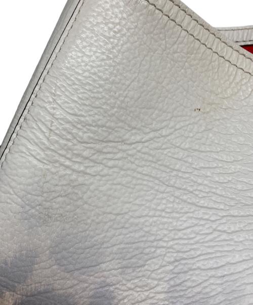 Christian Louboutin（クリスチャン・ルブタン）Christian Louboutin (クリスチャン・ルブタン) カバタスタッズトートバッグ ホワイト×ベージュ サイズ:-の古着・服飾アイテム