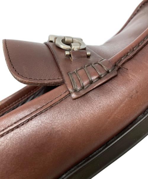 Salvatore Ferragamo（サルヴァトーレ フェラガモ）Salvatore Ferragamo (サルヴァトーレ フェラガモ) ガンチーニローファー ブラウン サイズ:SIZE 8の古着・服飾アイテム