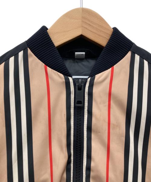 BURBERRY（バーバリー）BURBERRY (バーバリー) ノバチェック ダウンジャケット ベージュ サイズ:SIZE 116CM (6Y)の古着・服飾アイテム