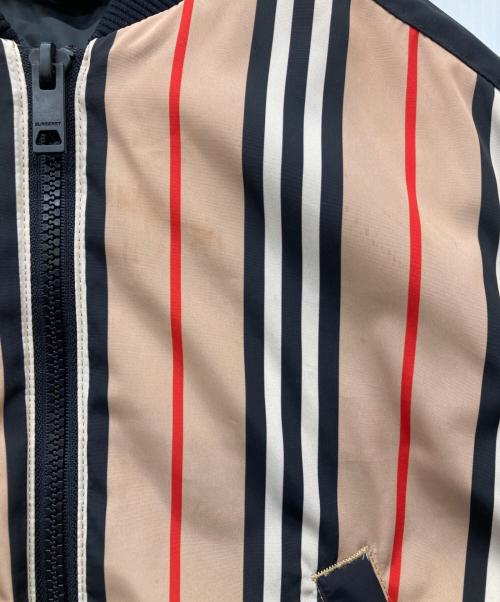 BURBERRY（バーバリー）BURBERRY (バーバリー) ノバチェック ダウンジャケット ベージュ サイズ:SIZE 116CM (6Y)の古着・服飾アイテム