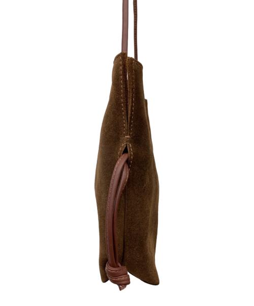 JOURNAL STANDARD（ジャーナルスタンダード）JOURNAL STANDARD (ジャーナルスタンダード) 【AULENTTI/オウレンティ】キンチャクBAG SWEDE ブラウン 未使用品の古着・服飾アイテム