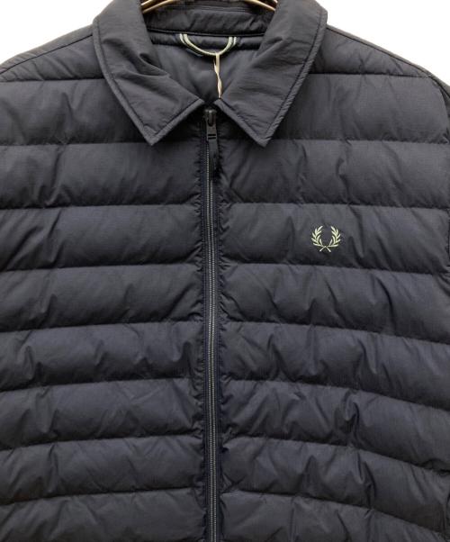 FRED PERRY（フレッドペリー）FRED PERRY (フレッドペリー) パデッドジャケット ネイビー サイズ:L 未使用品の古着・服飾アイテム