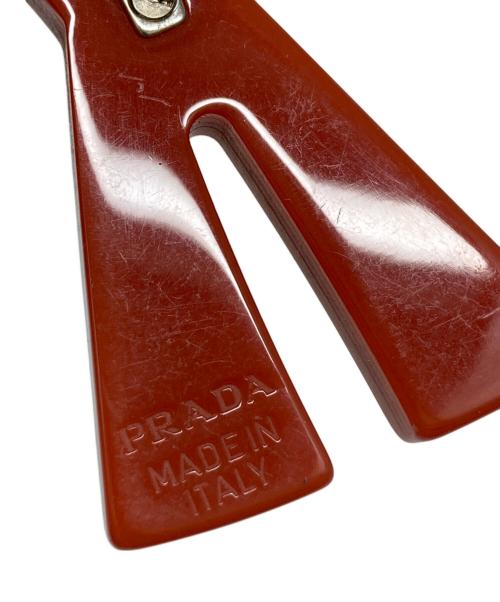 PRADA（プラダ）PRADA (プラダ) ブローチ レッドの古着・服飾アイテム