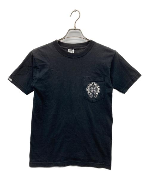 CHROME HEARTS（クロムハーツ）CHROME HEARTS (クロムハーツ) OLD Horseshoe Back Cemetery Cross Print S/S Tee ブラック サイズ:Sの古着・服飾アイテム