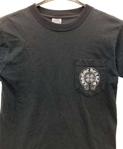 CHROME HEARTS（クロムハーツ）CHROME HEARTS (クロムハーツ) OLD Horseshoe Back Cemetery Cross Print S/S Tee ブラック サイズ:Sの古着・服飾アイテム