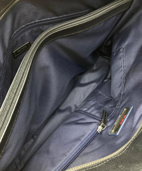 TUMI（トゥミ）TUMI (トゥミ) SINCLAIR/レザートートバッグ ブラックの古着・服飾アイテム