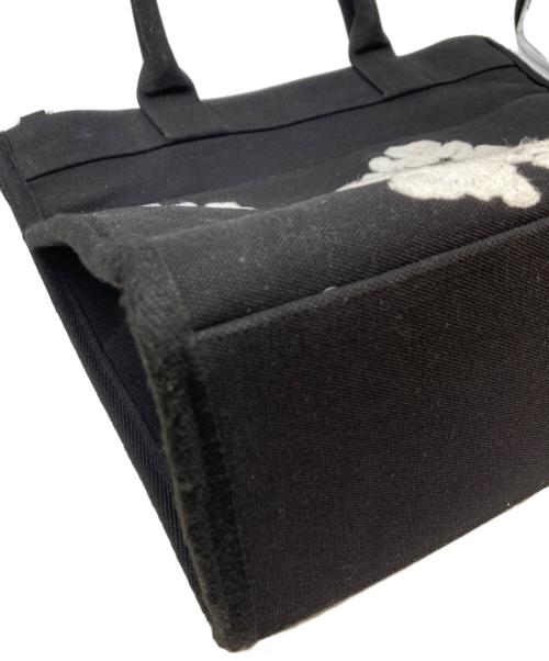 Denim Tears（デニムティアーズ）Denim Tears (デニムティアーズ) Cotton Wreath Canvas Tote Bag ブラックの古着・服飾アイテム