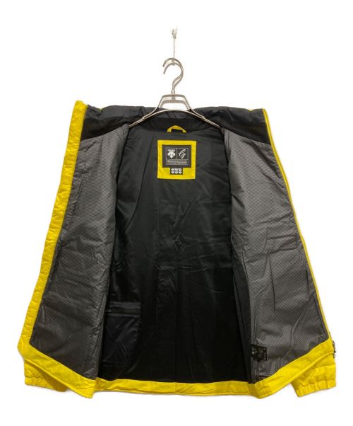DESCENTE GOLF（デサントゴルフ）DESCENTE GOLF (デサントゴルフ) モバイルサーモダウンジャケット イエローの古着・服飾アイテム