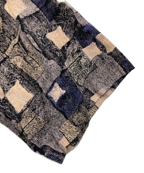 417 by VAN HEUSEN（ヴァン ヒューゼン）417 by VAN HEUSEN (ヴァン ヒューゼン) 総柄シャツ グレー サイズ:XLの古着・服飾アイテム