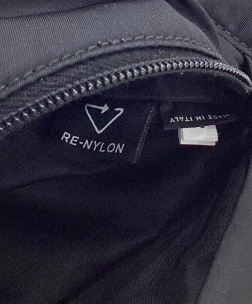 PRADA（プラダ）PRADA (プラダ) ナイロンボディバッグ ブラックの古着・服飾アイテム