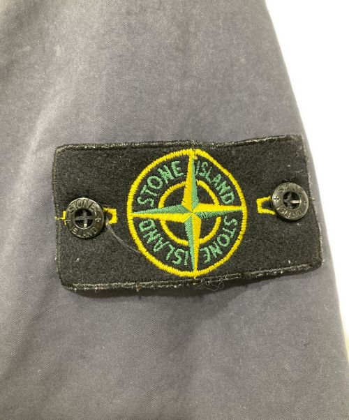 STONE ISLAND（ストーンアイランド）STONE ISLAND (ストーンアイランド) プリマロフト ロゴパッチコート ネイビー サイズ:Mの古着・服飾アイテム