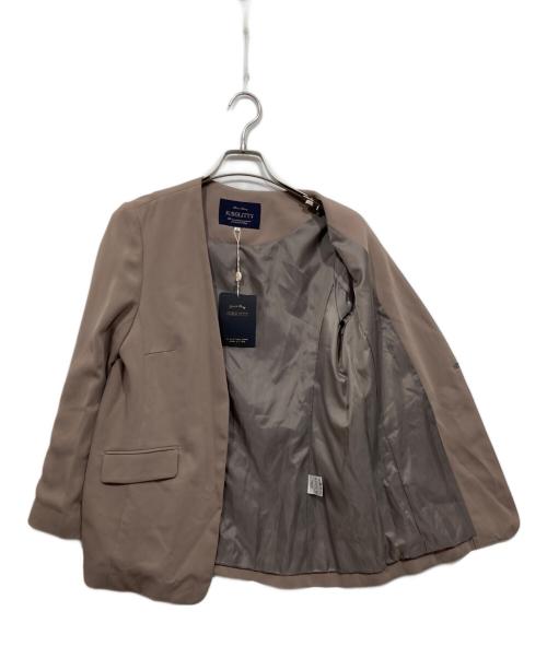 JUSGLITTY（ジャスグリッティー）JUSGLITTY (ジャスグリッティー) ノーカラージャケット ブラウン サイズ:2の古着・服飾アイテム