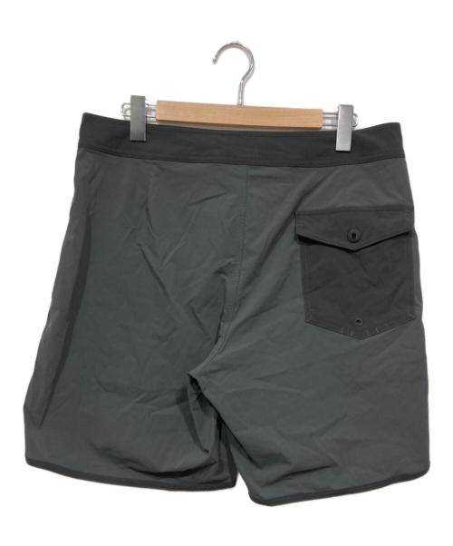 Patagonia（パタゴニア）Patagonia (パタゴニア) スカラップヘム・ストレッチ・ウェーブフェアラー・ボードショーツ グレー サイズ:34の古着・服飾アイテム