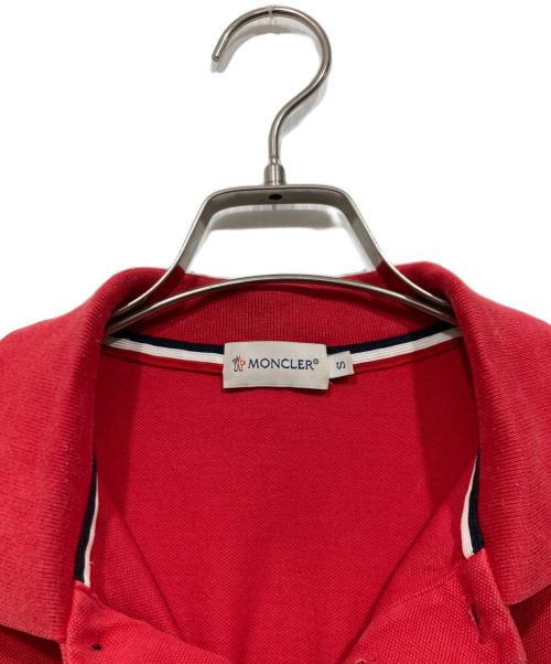 MONCLER（モンクレール）MONCLER (モンクレール) ポロシャツ レッド サイズ:Ｓの古着・服飾アイテム