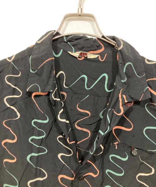 Star OF HOLLYWOOD（スターオブハリウッド）STAR OF HOLLYWOOD (スターオブハリウッド) WAVY STRIPE レーヨンシャツ ブラック サイズ:Lの古着・服飾アイテム