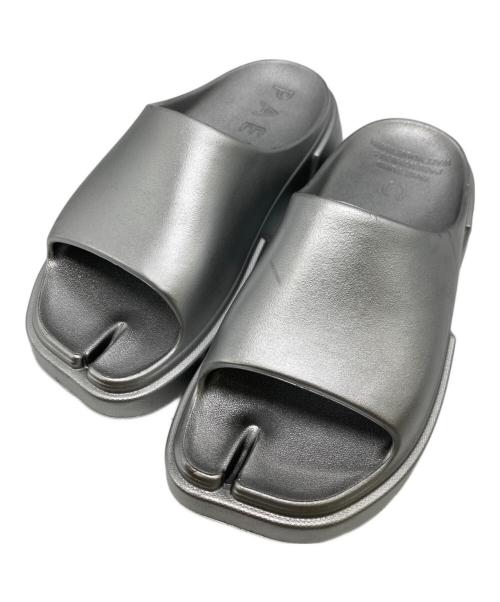 PAES（ペイズ）PAES (ペイズ) サンダル シルバー サイズ:25cmの古着・服飾アイテム