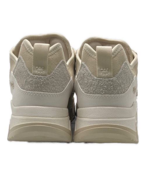 UGG（アグ）UGG (アグ) ローカットスニーカースニーカー　CapTrail Low　キャップ トレイル ロー アイボリー サイズ:29cmの古着・服飾アイテム