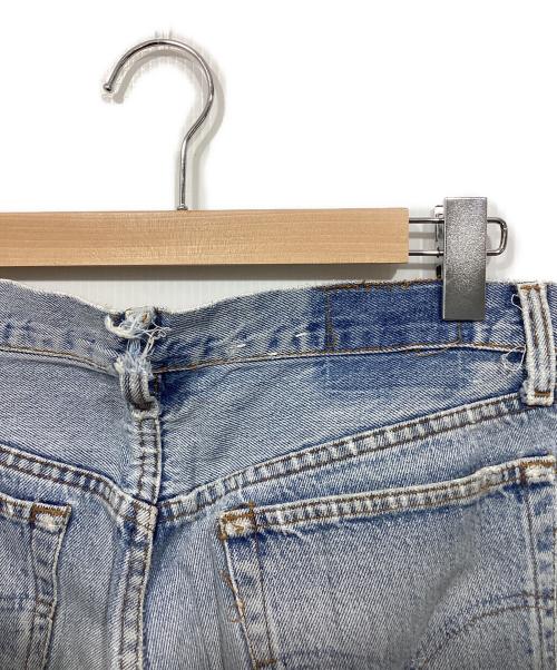 LEVI'S（リーバイス）LEVI'S (リーバイス) ボタンフライデニムパンツ　　ボタン裏555 バレンシア製 ブルー サイズ:W33の古着・服飾アイテム