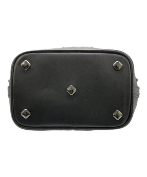 MCM（エムシーエム）MCM (エムシーエム) ビジュースタッズショルダーバッグ ブラックの古着・服飾アイテム