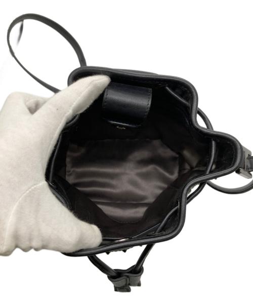 MCM（エムシーエム）MCM (エムシーエム) ビジュースタッズショルダーバッグ ブラックの古着・服飾アイテム