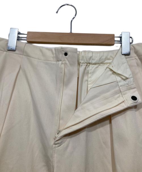 HELLY HANSEN（ヘリーハンセン）HELLY HANSEN (ヘリーハンセン) ストーレンタックパンツ アイボリー サイズ:XLの古着・服飾アイテム