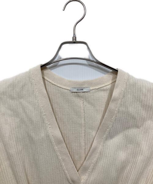 CLANE（クラネ）CLANE (クラネ) シェープラインヘビーリブトップス アイボリー サイズ:2の古着・服飾アイテム