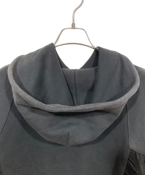 NIKE（ナイキ）NIKE (ナイキ) sacai (サカイ) NRG HOODY / 異素材ドッキングフーディ ブラック サイズ:Lの古着・服飾アイテム