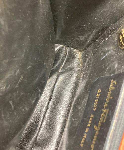 Salvatore Ferragamo（サルヴァトーレ フェラガモ）Salvatore Ferragamo (サルヴァトーレ フェラガモ) ヴァラリボン ショルダーバッグ ブラウンの古着・服飾アイテム