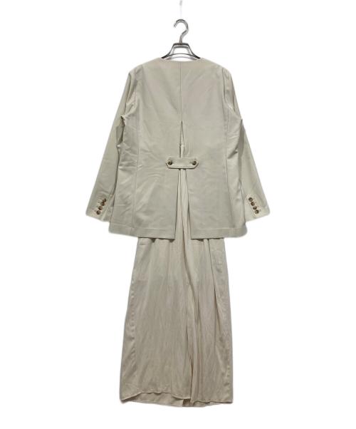 COCODEAL（ココディール）COCODEAL (ココディール) Vネックジャケット×サテンワンピース ベージュ サイズ:2の古着・服飾アイテム